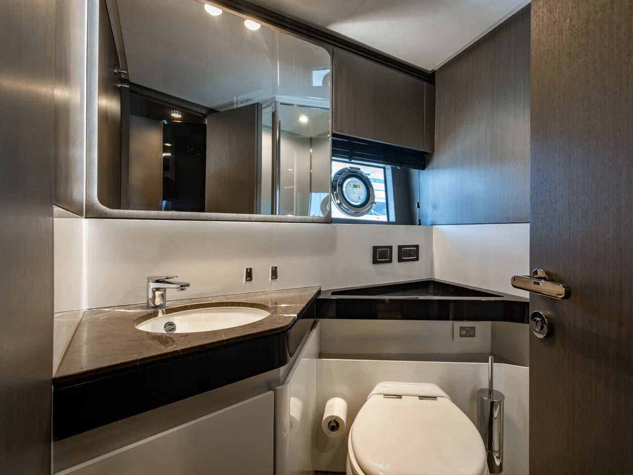 2019 Azimut S7 70.0 feet, West Palm Beach, FL #129