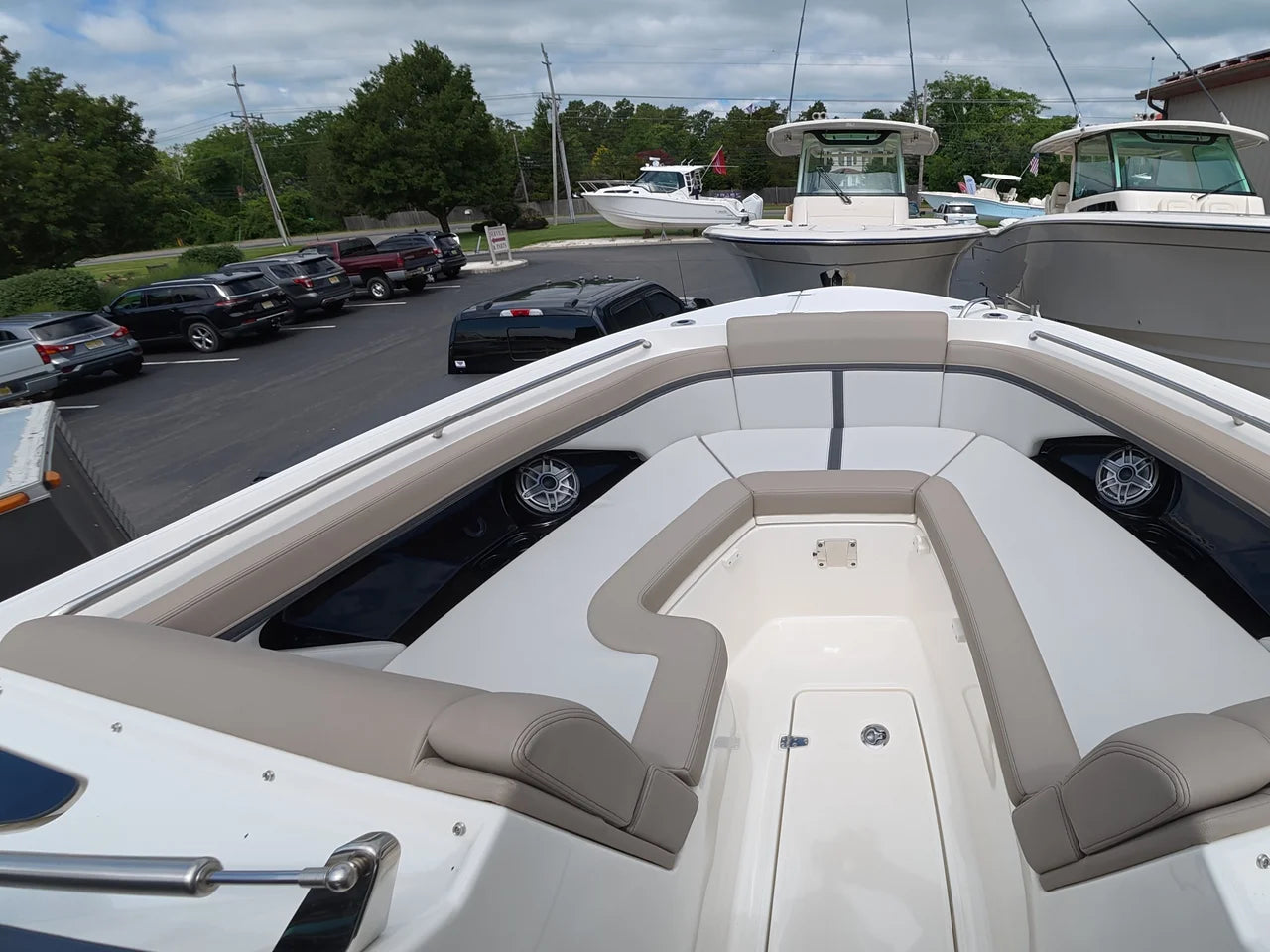 2025 Boston Whaler 330 Vantage 33.0 feet, Dennis, New Jersey #35