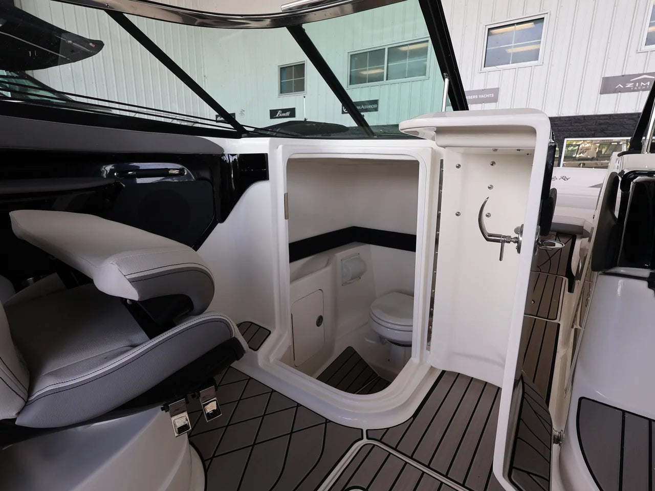 2027 Sea Ray SLX 260 Outboard 26.0 feet, Naples, Florida #21