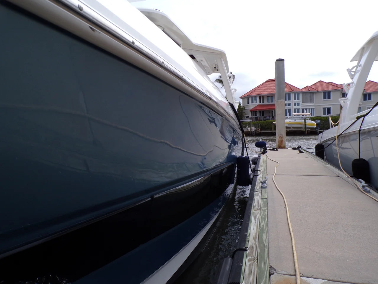 2018 Boston Whaler 420 OUTRAGE 42.0 feet, Naples, FL #17