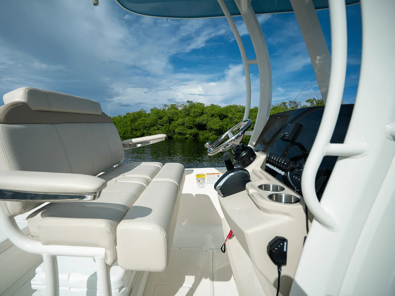 2026 Boston Whaler 250 Dauntless 25.0 feet, Fort Myers, FL #11