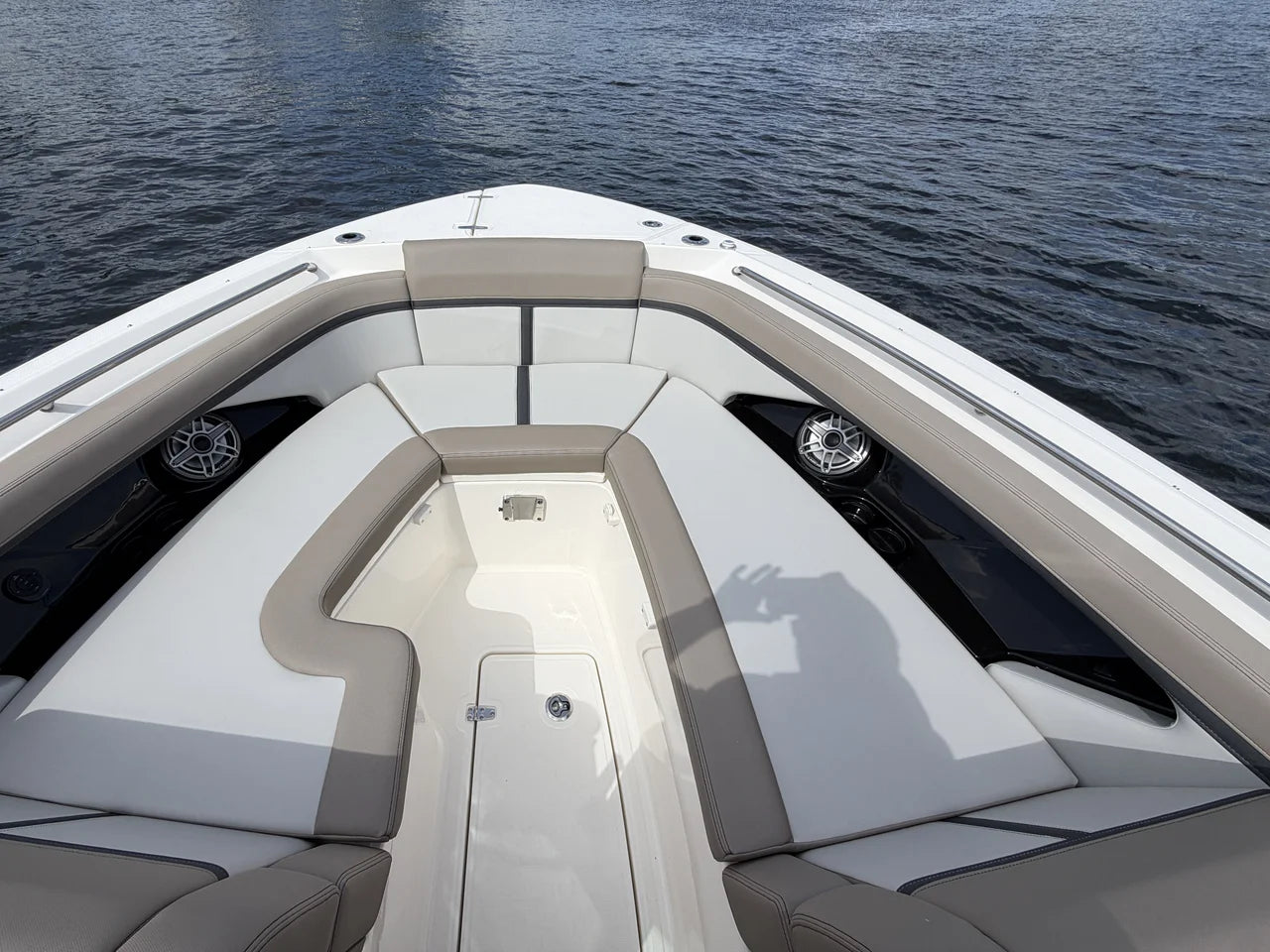 2027 Boston Whaler 330 Vantage 33.0 feet, Pompano Beach, Florida #57