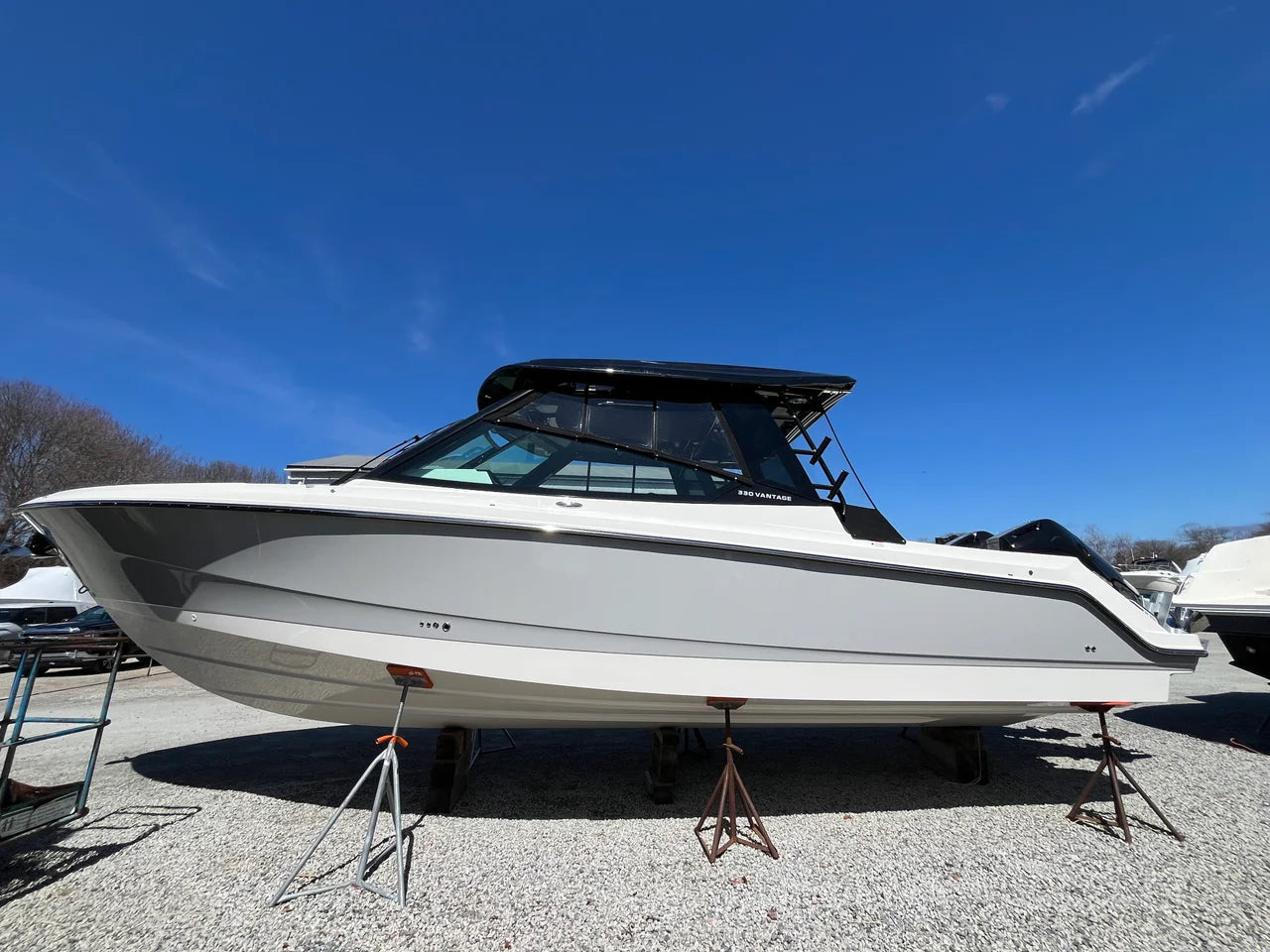 2026 Boston Whaler 330 Vantage 33.0 feet, Wakefield, RI #35