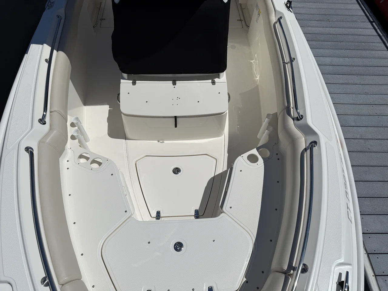 2024 Boston Whaler 230 OUTRAGE 23.0 feet, Westbrook, Connecticut #11