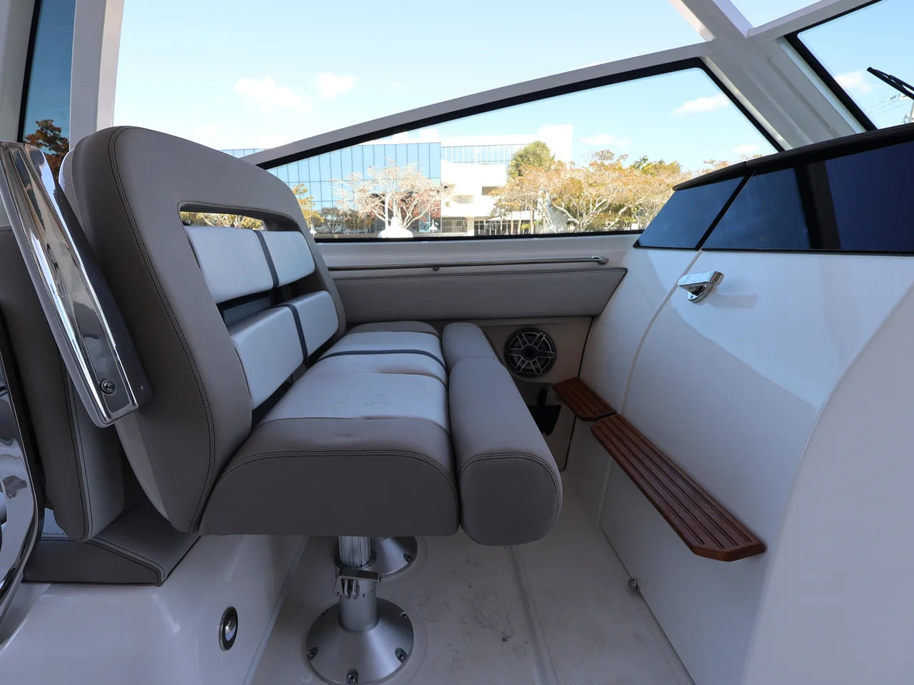 2026 Boston Whaler 330 Vantage 33.0 feet, Naples, Florida #20