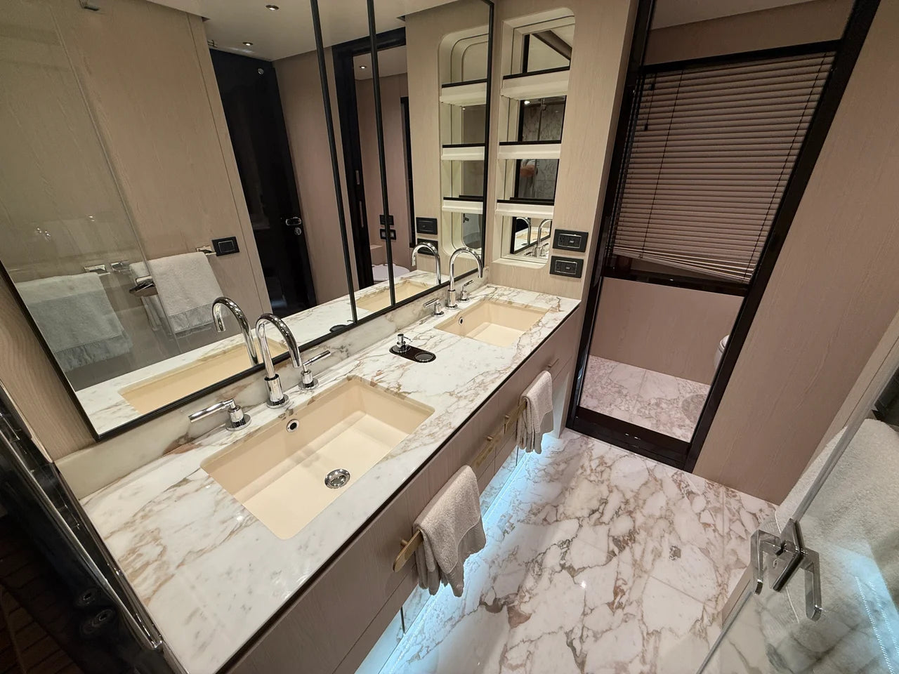 2022 Azimut GRANDE 25M 87.0 feet, Fort Lauderdale, FL #57