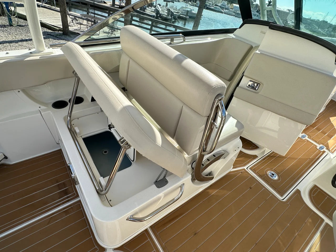 2017 Boston Whaler 270 VANTAGE 28.0 feet, Thunderbolt, GA #15