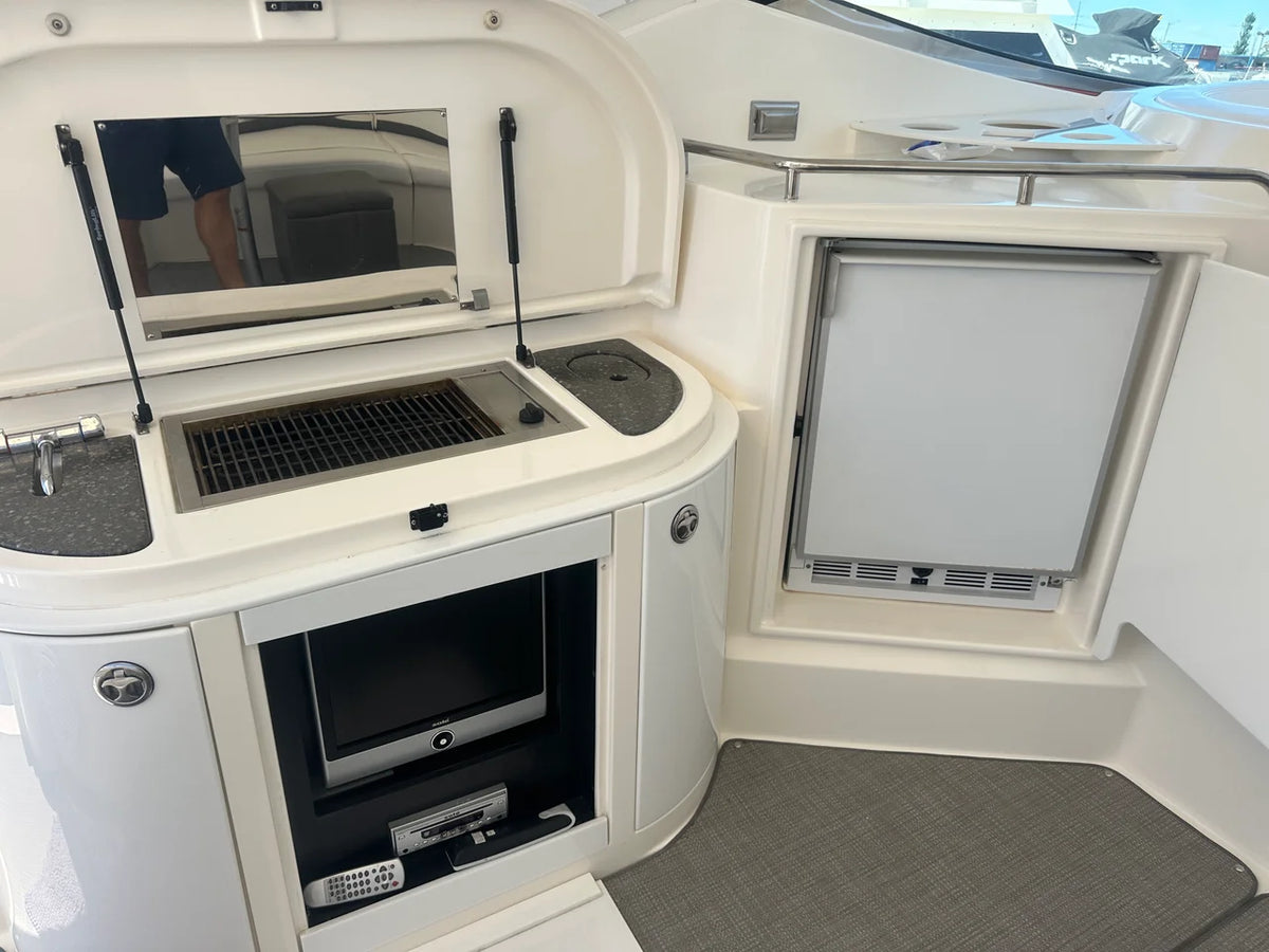 2007 Cruisers Yachts 520 EXPRESS 52.0 feet, New Gretna, NJ #14