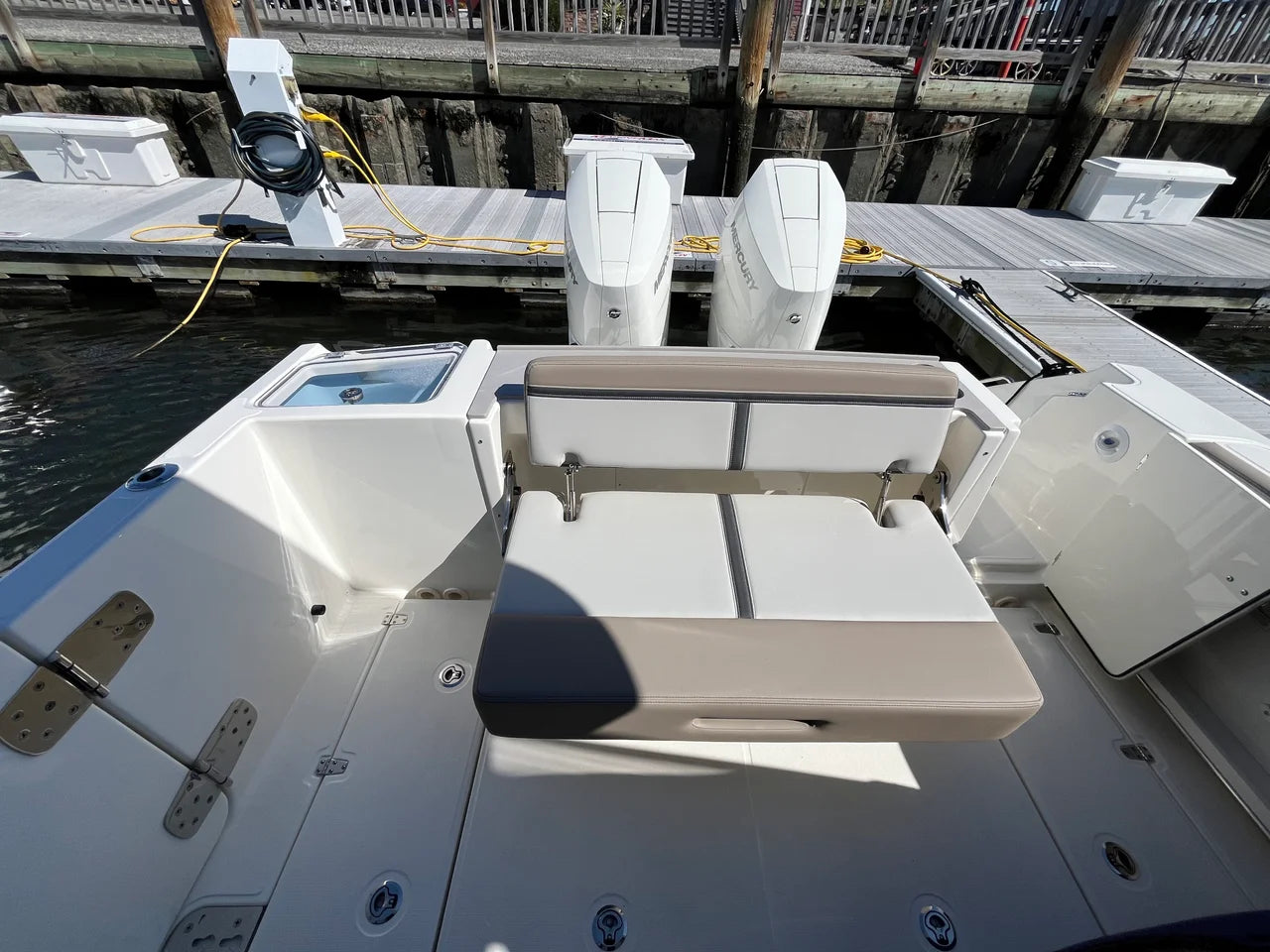 2025 Boston Whaler 330 Vantage 33.0 feet, Wakefield, RI #12