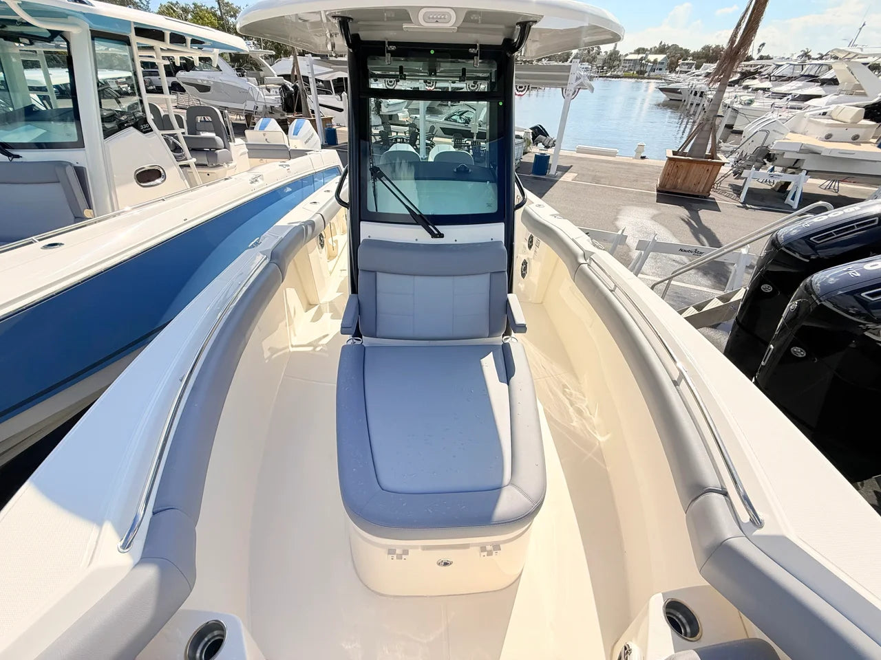 2026 Boston Whaler 280 Outrage 28.0 feet, St Petersburg, FL #52