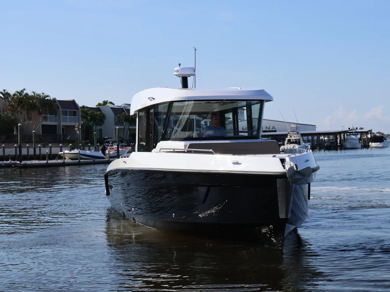2026 Cruisers Yachts 38 VTR EC 38.0 feet, Naples, Florida #5