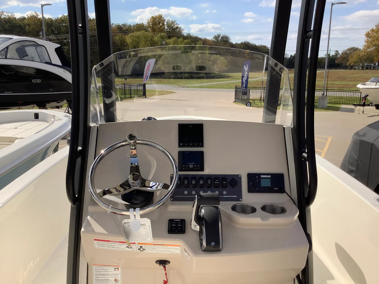 2026 Boston Whaler 220 Dauntless 22.0 feet, Monkey Island, OK #21