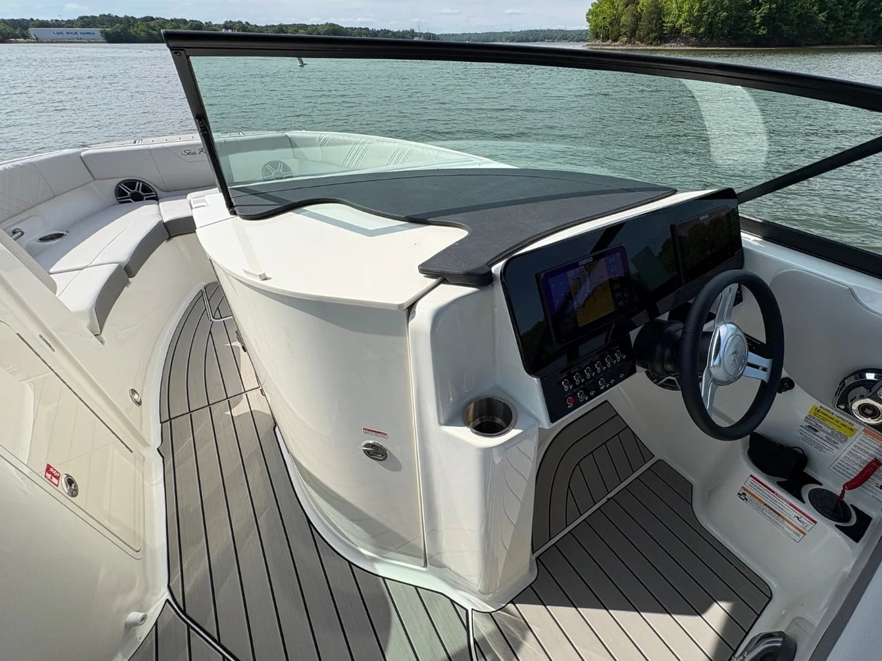 2026 Sea Ray SDX 250 Outboard 25.0 feet, Lake Wylie, SC #25
