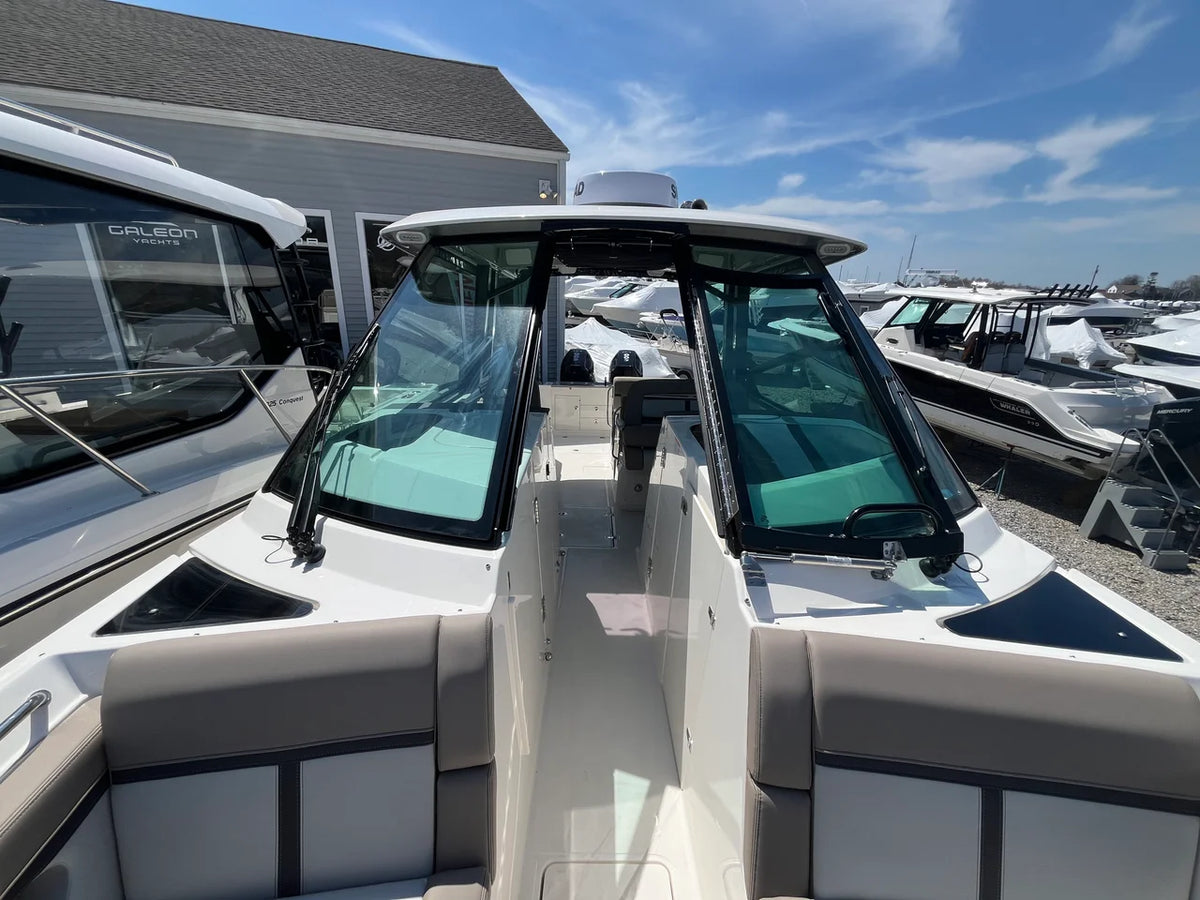 2026 Boston Whaler 330 Vantage 33.0 feet, Westbrook, Connecticut #40