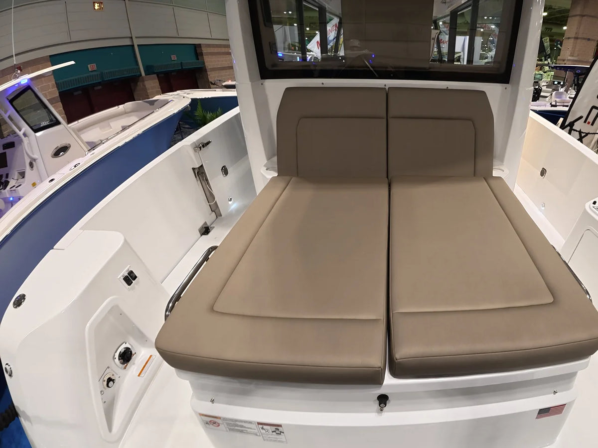 2026 Cruisers Yachts 38 VTR EC 38.0 feet, Somers Point, New Jersey #9
