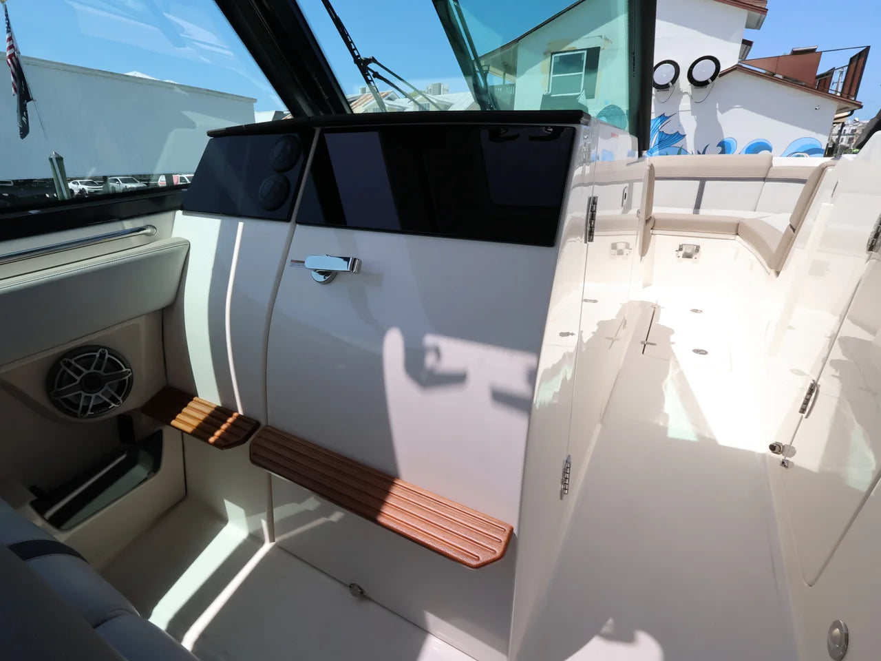 2026 Boston Whaler 330 Vantage 33.0 feet, Naples, Florida #26