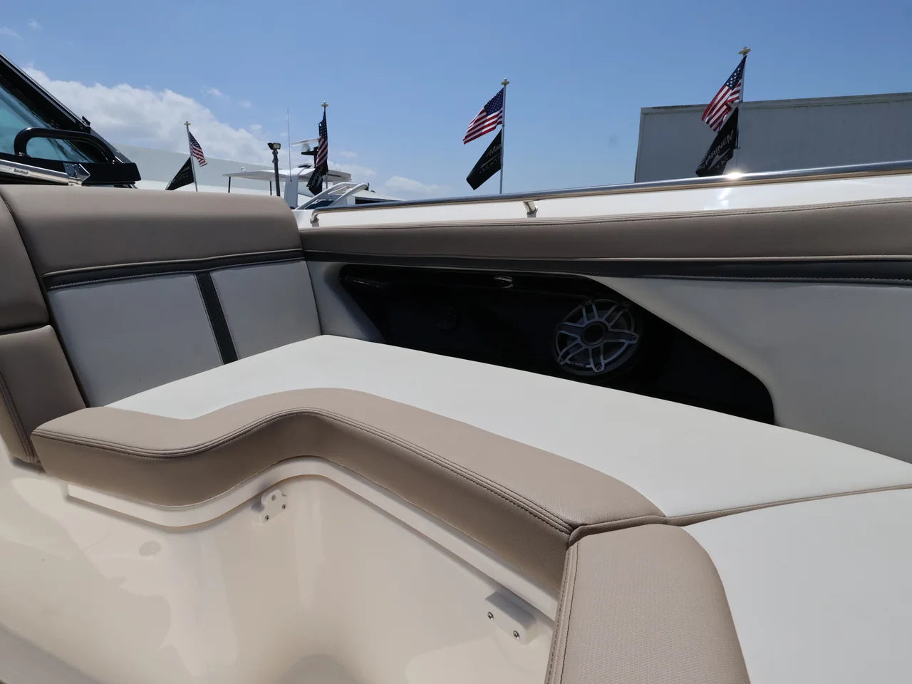 2026 Boston Whaler 330 Vantage 33.0 feet, Naples, Florida #36