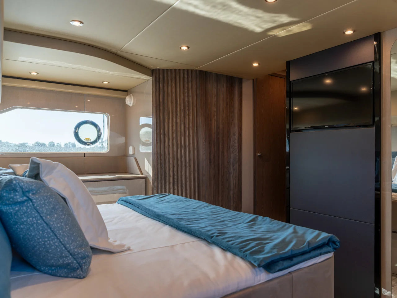 2026 Cruisers Yachts 50 FLY 50.0 feet, Wrightsville Beach, North Carolina #44