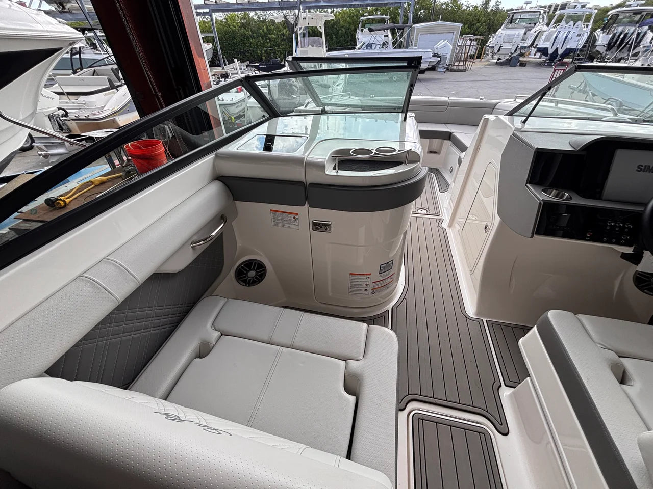 2026 Sea Ray SDX 290 Outboard 29.0 feet, Naples, Florida #12