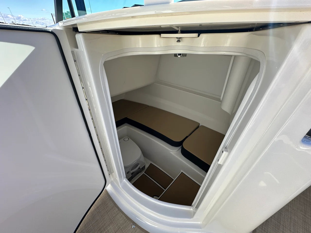 2026 Sea Ray SDX 230 Surf 23.0 feet, Greenville, SC #23