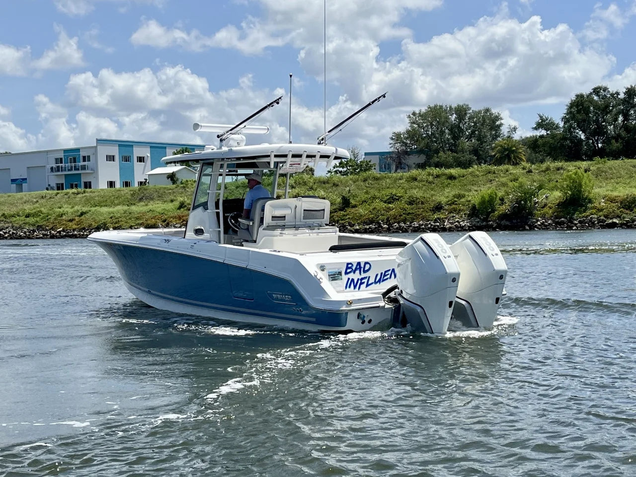 2023 Boston Whaler 330 OUTRAGE 33.0 feet, Venice, Florida #9
