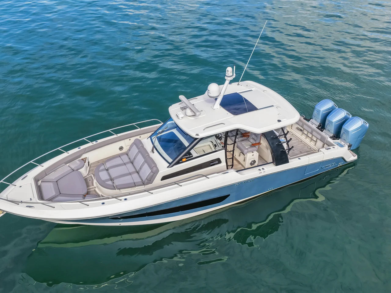2023 Boston Whaler 420 OUTRAGE 42.0 feet, Fort Myers, FL #10