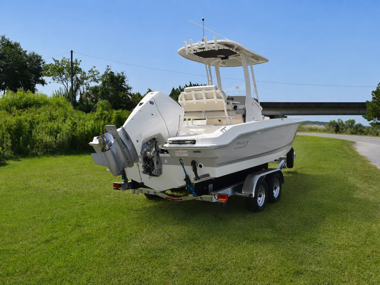 2027 Boston Whaler 220 Dauntless 22.0 feet, Thunderbolt, GA #2