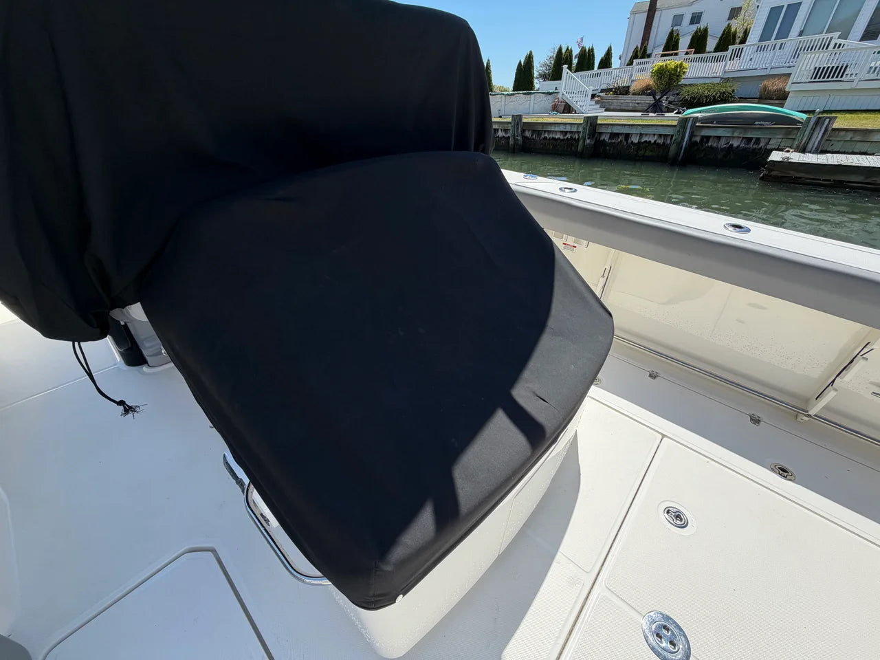 2024 Boston Whaler 330 OUTRAGE 33.0 feet, Huntington, NY #48