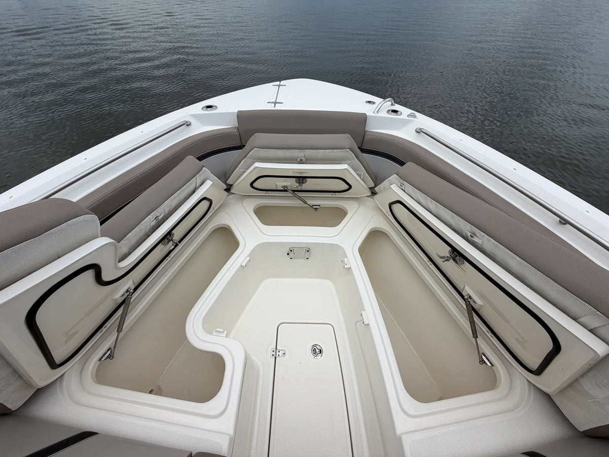 2026 Boston Whaler 330 Vantage 33.0 feet, Charleston, SC #54