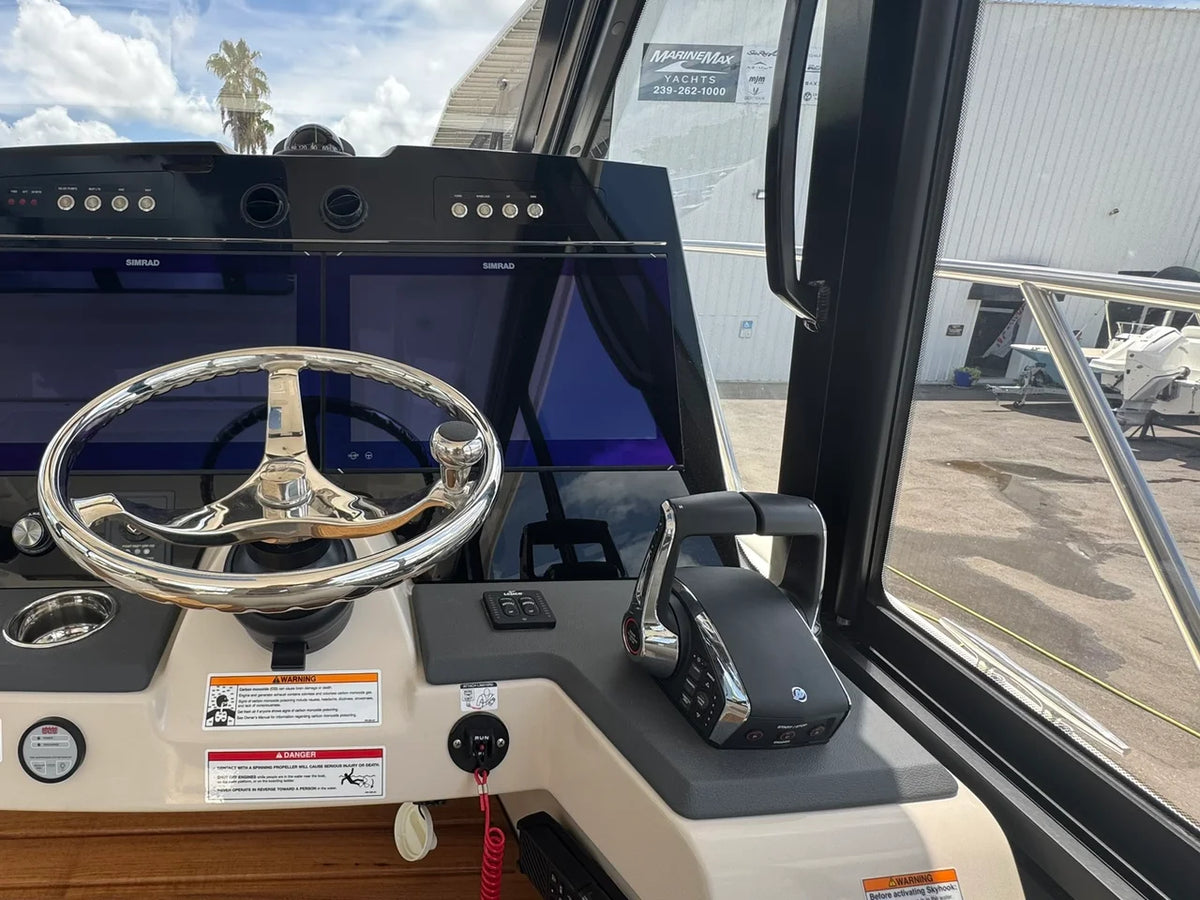 2025 Boston Whaler 365 Conquest 36.0 feet, Naples, Florida #41