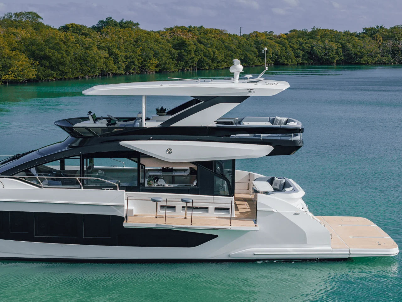 2026 Cruisers Yachts 57 FLY 57.0 feet, Inuvik, Northwest Territories #10