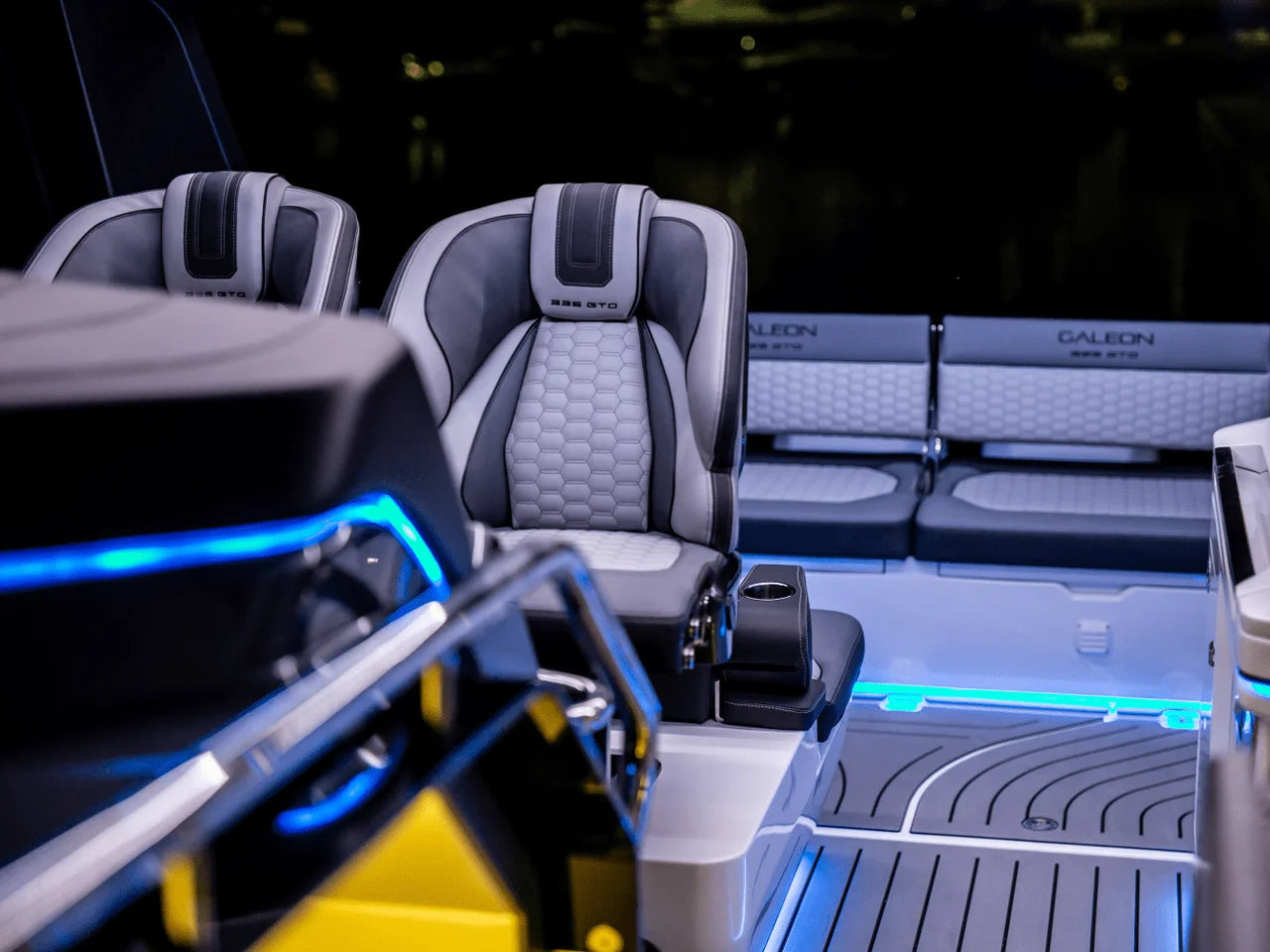 2026 Galeon 335 GTO 33.0 feet, Inuvik, Northwest Territories #86