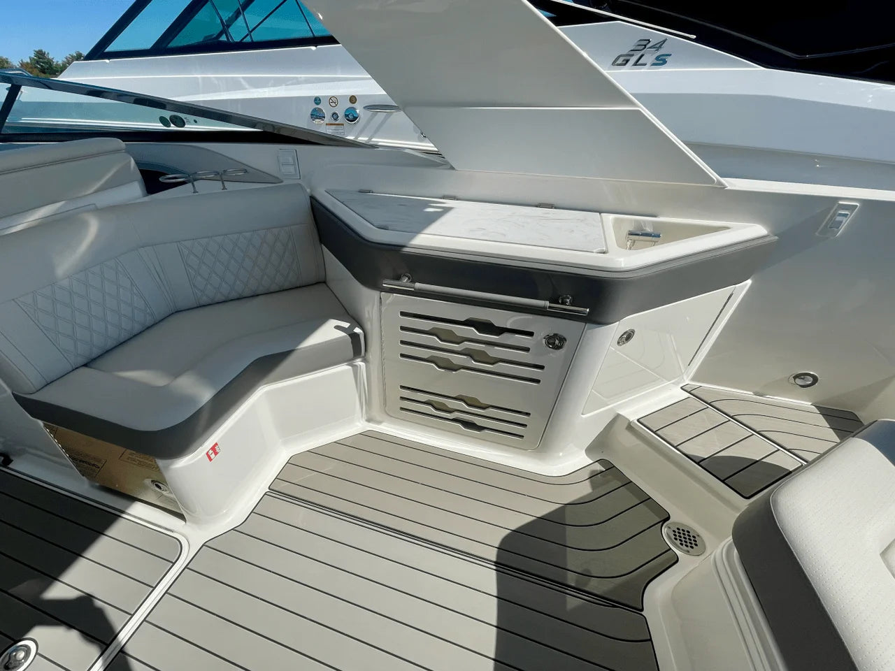 2026 Sea Ray SLX 310 Outboard 31.0 feet, Danvers, Massachusetts #8