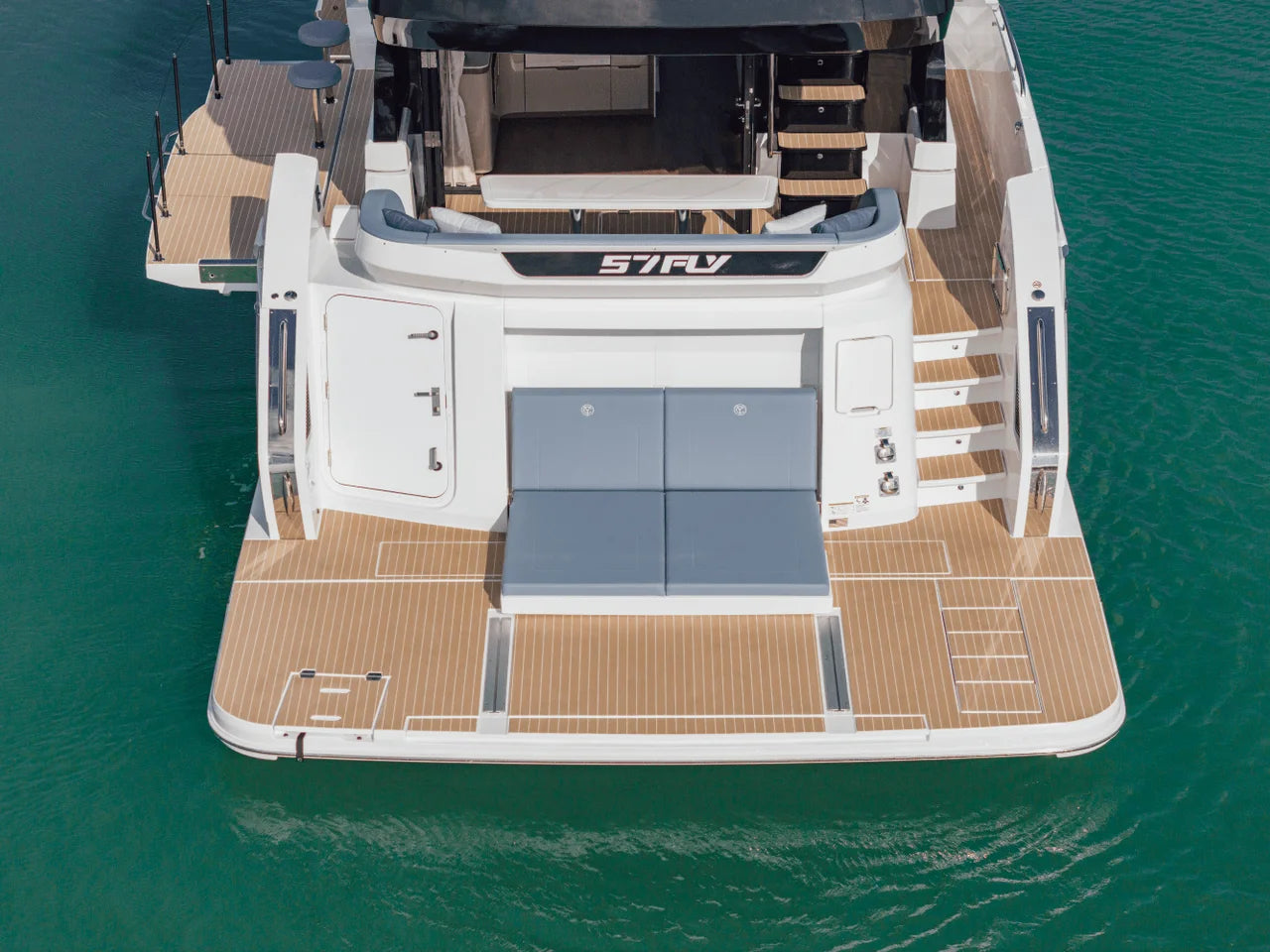 2026 Cruisers Yachts 57 FLY 57.0 feet, Inuvik, Northwest Territories #16