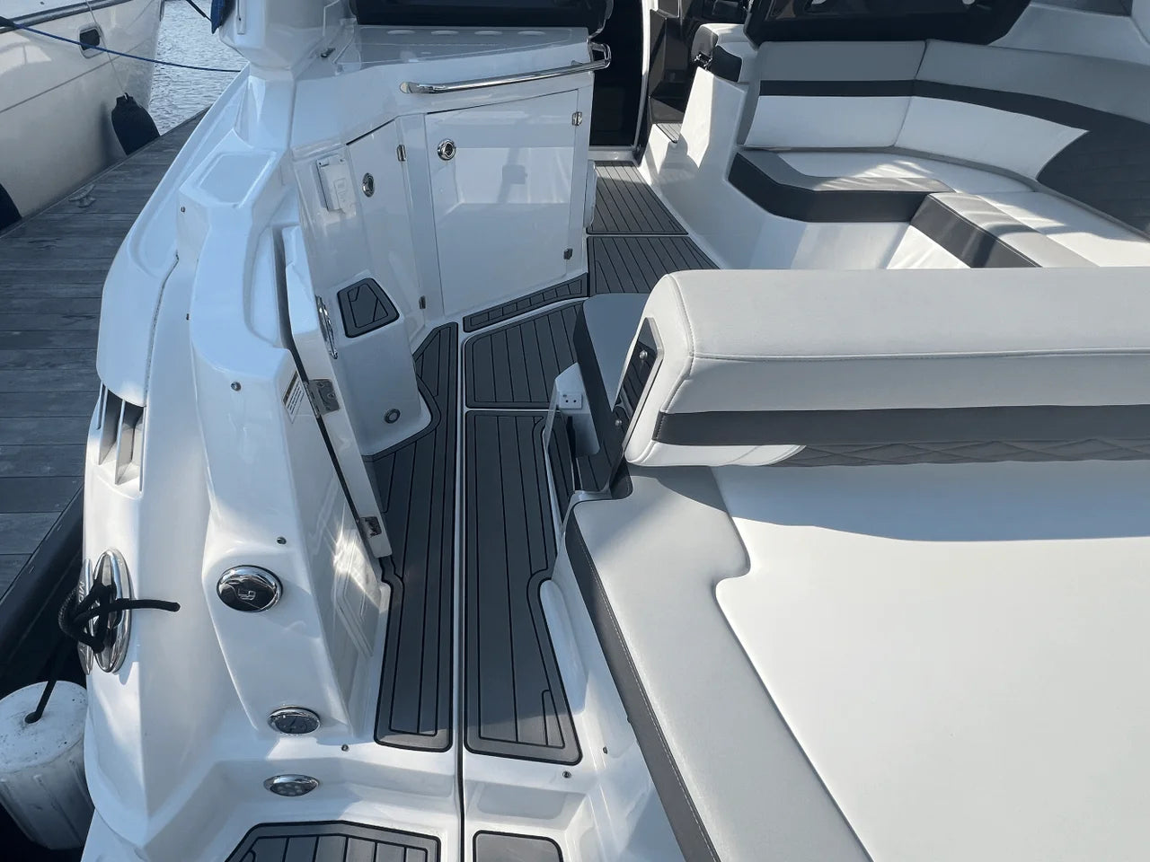 2021 Monterey 335 SPORT YACHT 33.0 feet, Wakefield, RI #9