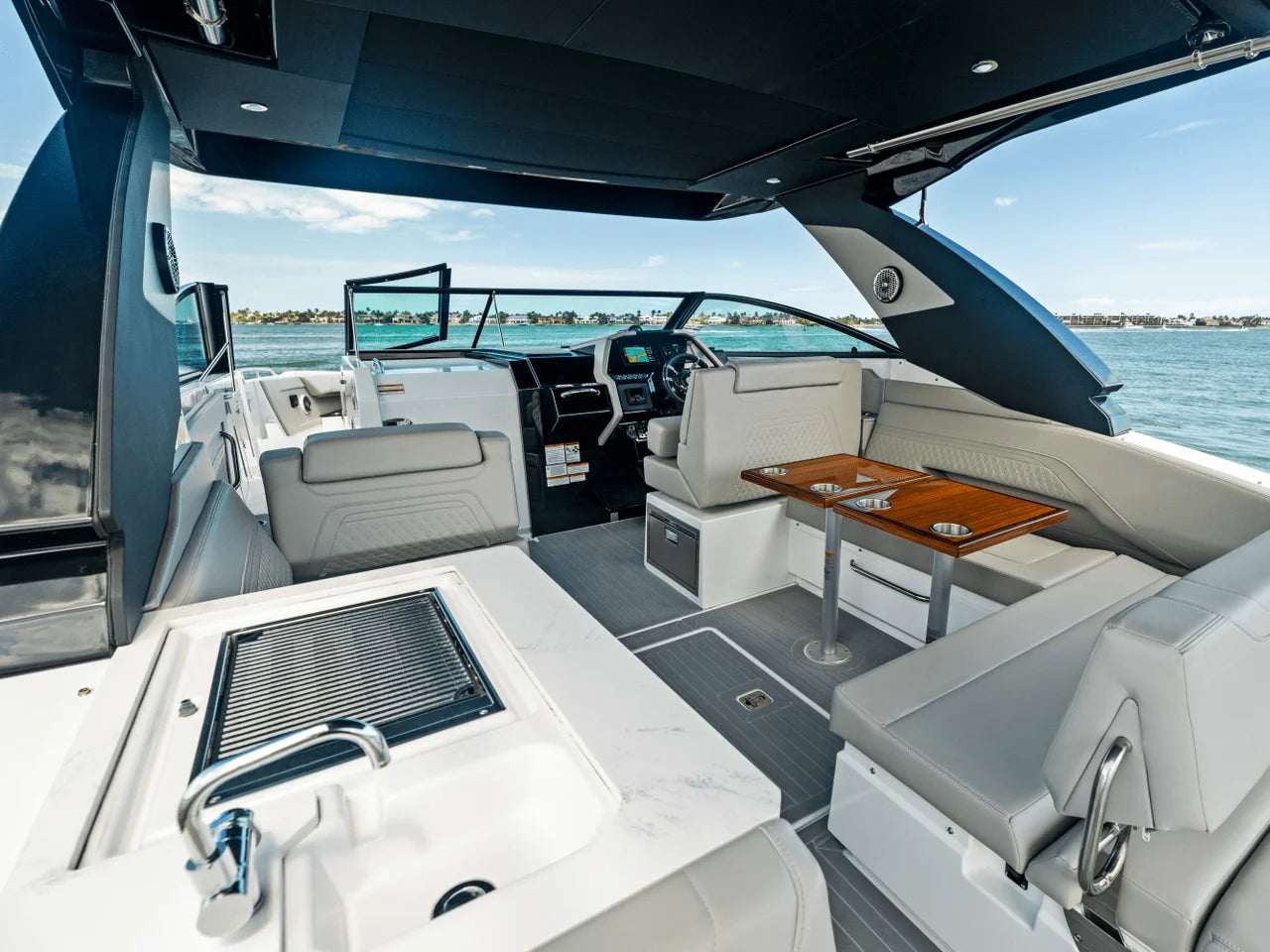 2027 Cruisers Yachts 34 GLS Outboard 34.0 feet, Sarasota, FL #141