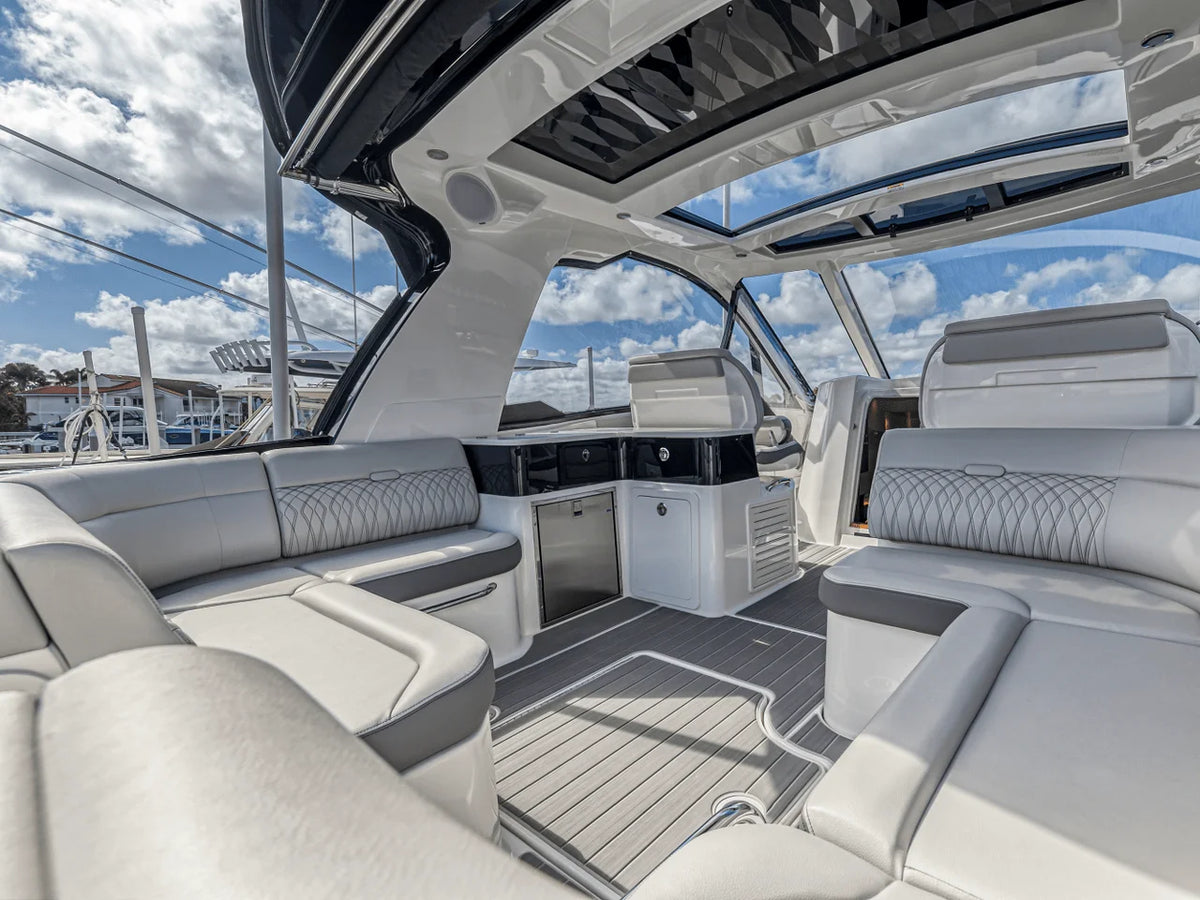 2022 Sea Ray 370 SUNDANCER OUTBOARD 37.0 feet, Highland Beach, FL, FL #55