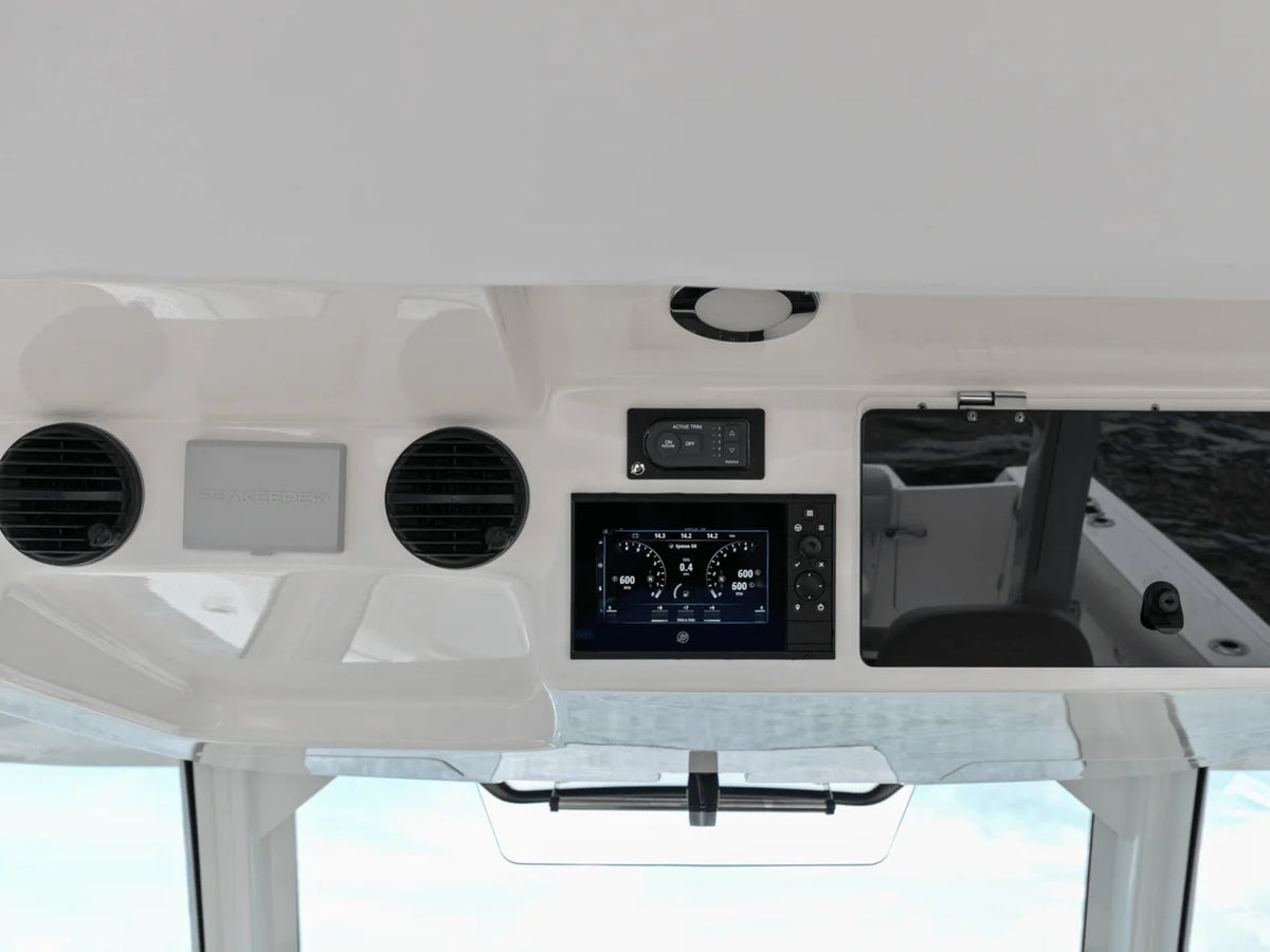 2018 Boston Whaler 380 OUTRAGE 38.0 feet, Naples, Florida #24