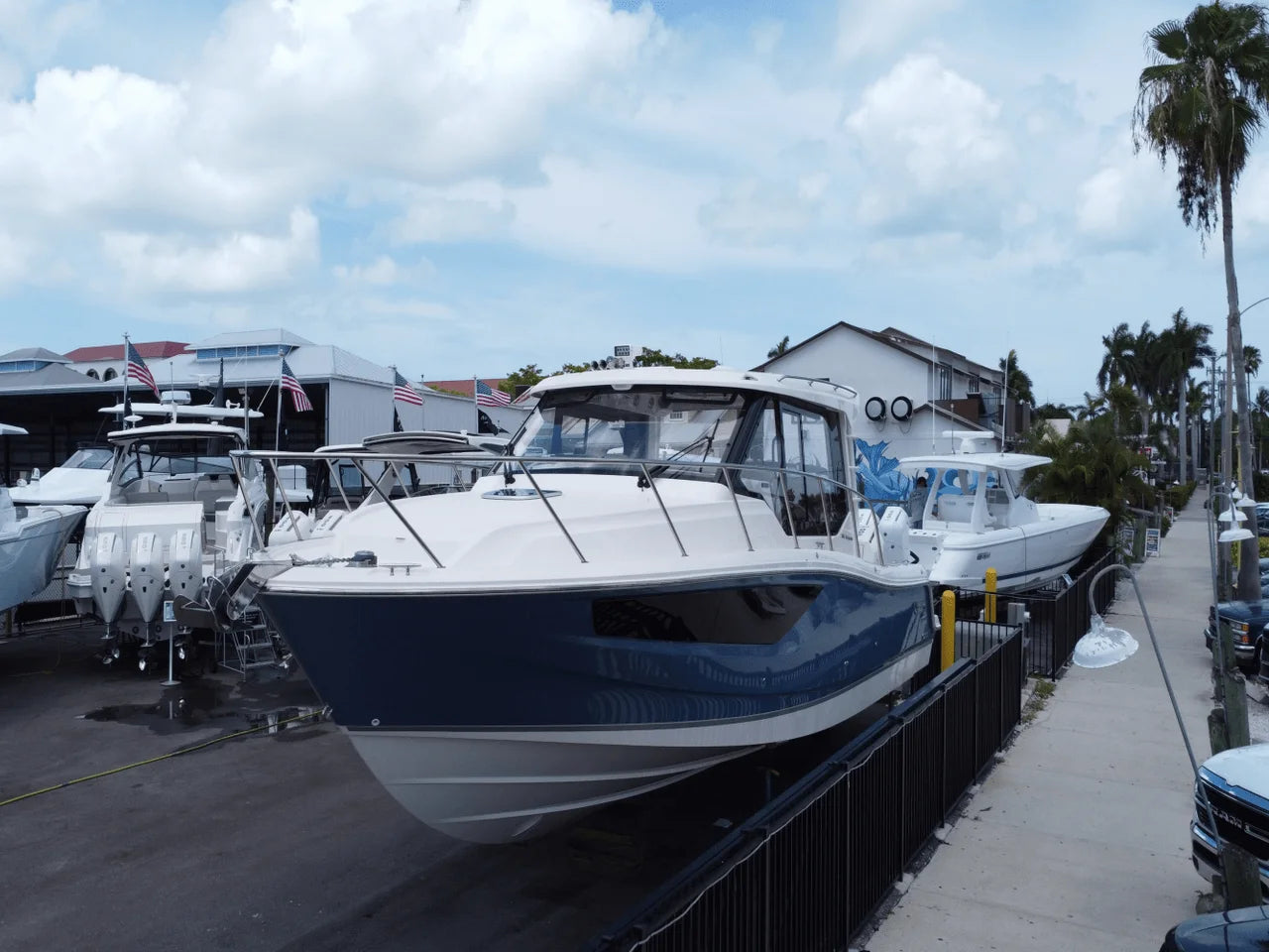 2025 Boston Whaler 365 Conquest 36.0 feet, Naples, Florida #11