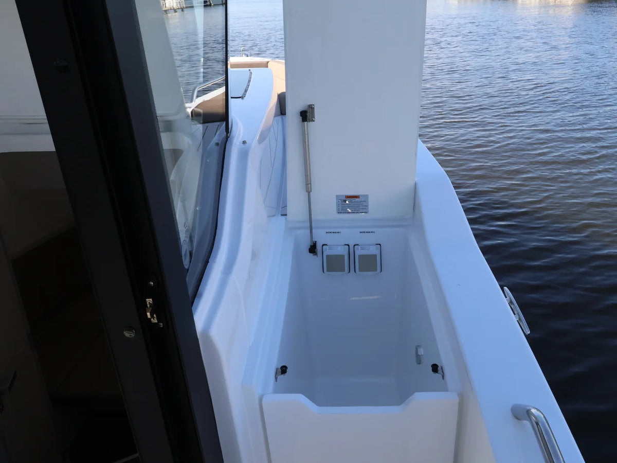 2026 Cruisers Yachts 38 VTR EC 38.0 feet, Naples, Florida #65