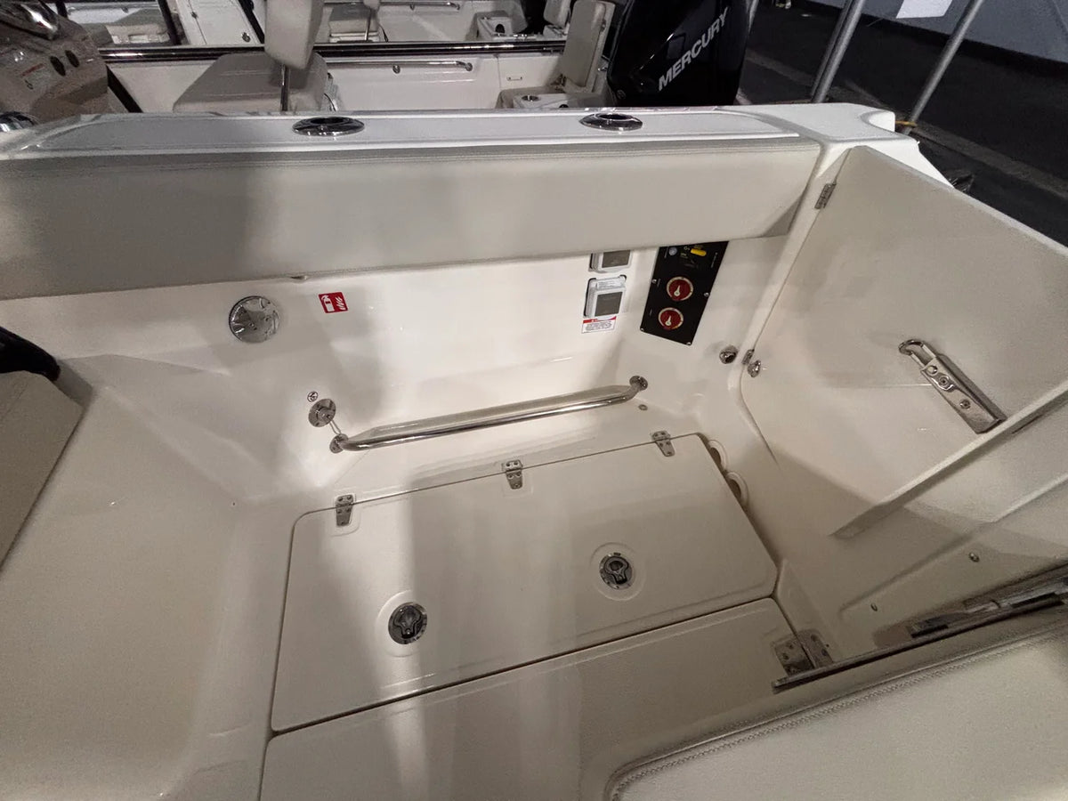 2027 Boston Whaler 280 Vantage 28.0 feet, Clearwater, Florida #12