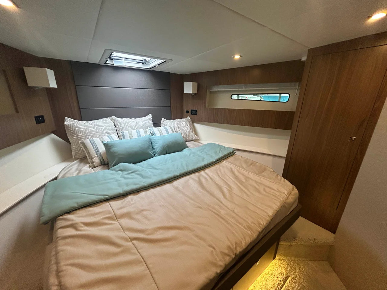 2026 Cruisers Yachts 42 Cantius 42.0 feet, Grasonville, MD #54