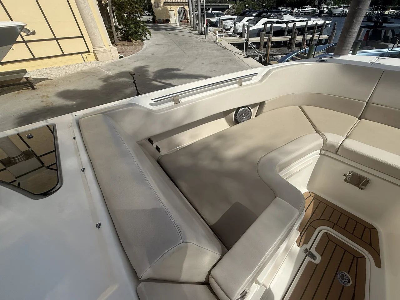 2018 Boston Whaler 320 VANTAGE 32.0 feet, Pompano Beach, Florida #65