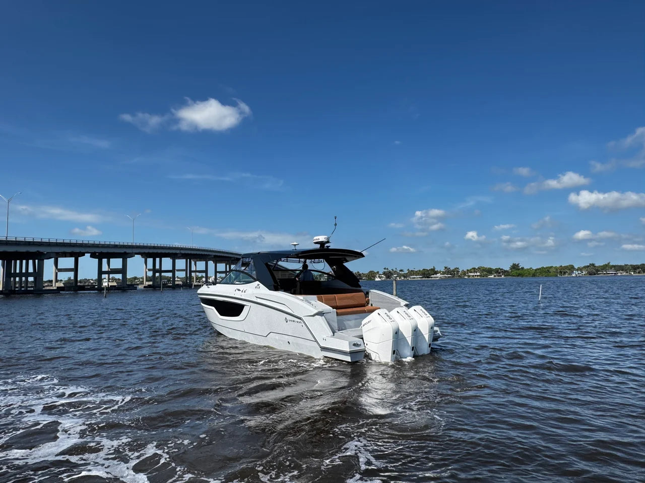2024 Cruisers Yachts 38 GLS South Beach Outboard 38.0 feet, Stuart, Florida #7