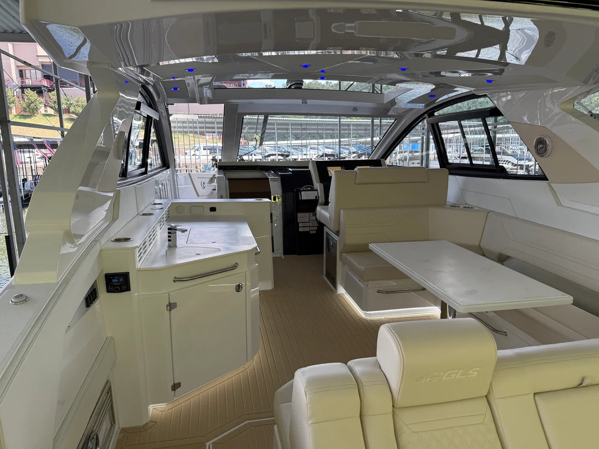 2027 Cruisers Yachts 42 GLS 42.0 feet, Lake Ozark, MO #15