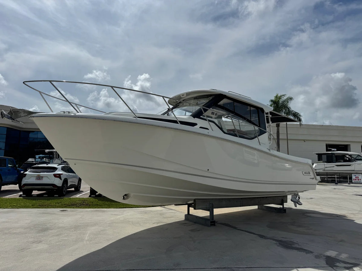 2026 Boston Whaler 325 CONQUEST 32.0 feet, Stuart, Florida #4