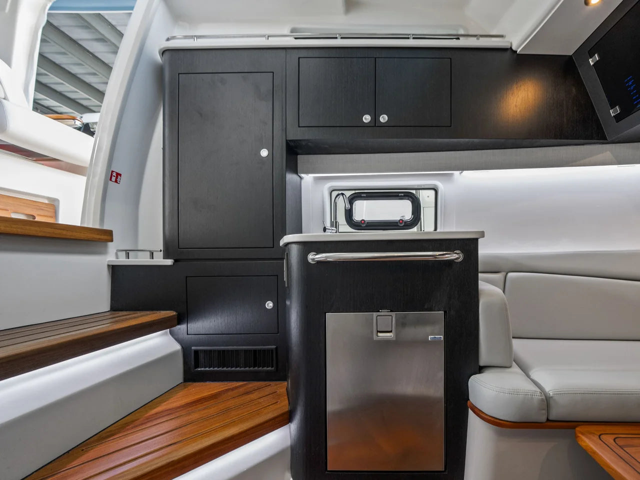 2026 Boston Whaler 380 Realm 38.0 feet, Naples, Florida #28