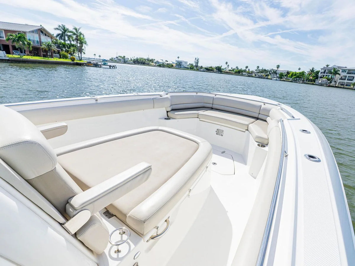 2022 Boston Whaler 330 OUTRAGE 33.0 feet, St Petersburg, FL #14