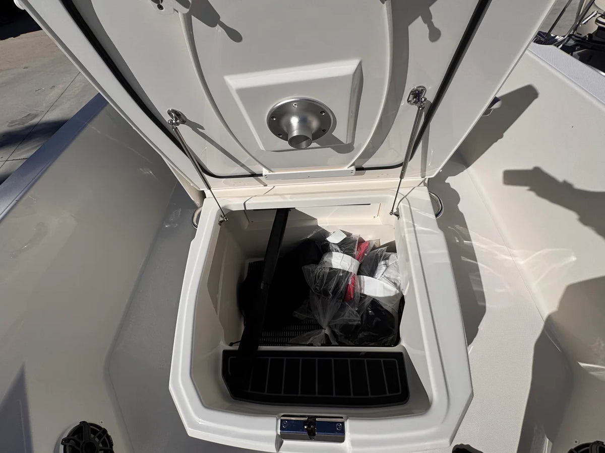 2026 Boston Whaler 250 Dauntless 25.0 feet, Stuart, Florida #24