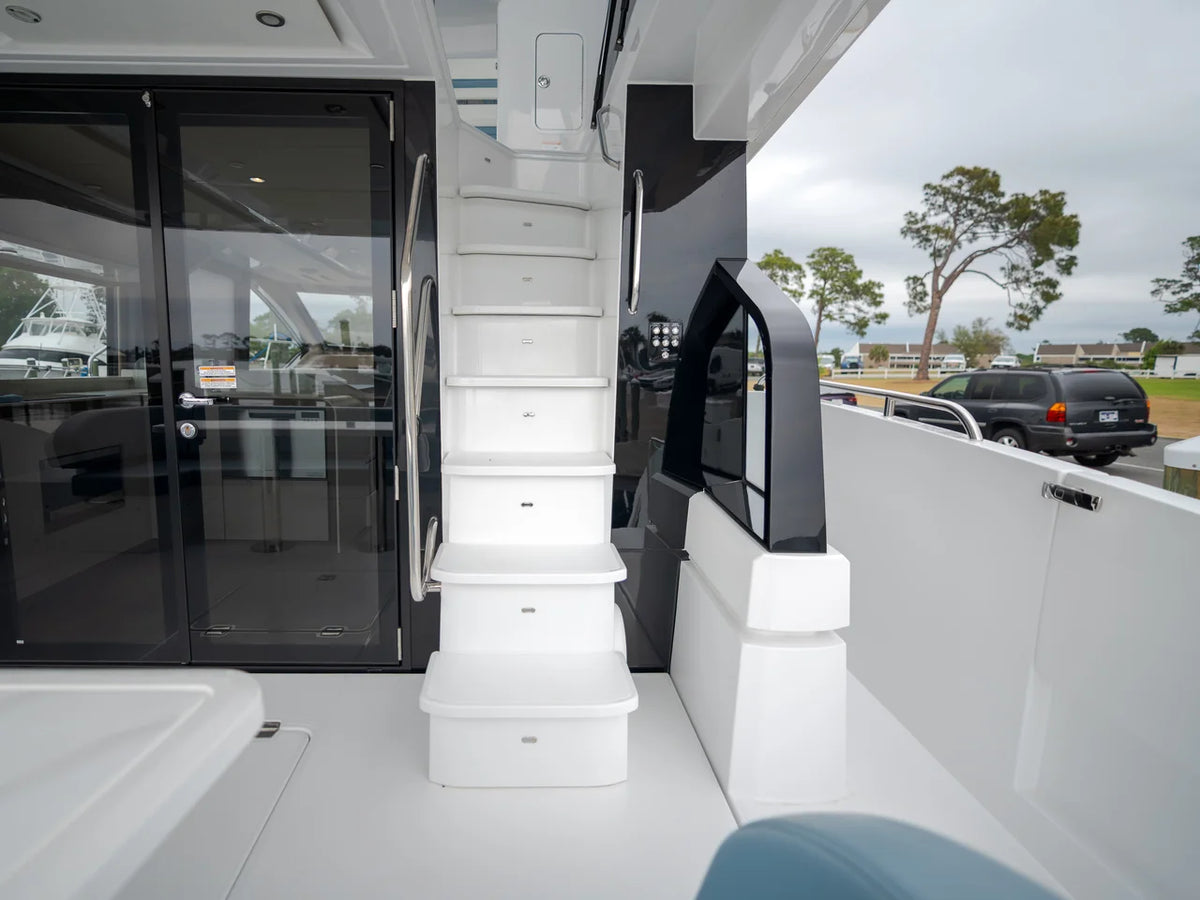2026 Cruisers Yachts 57 FLY 57.0 feet, Panama City, FL #23
